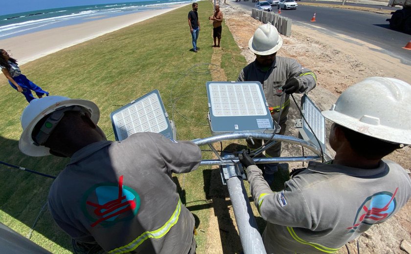 Primeiro trecho da nova iluminação na orla do Pontal será ligado nesta quarta-feira (16)