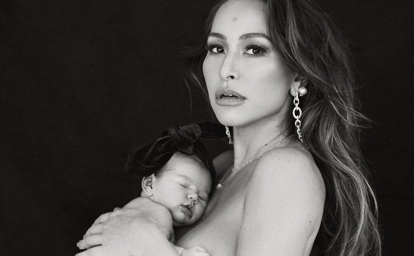 Sabrina Sato mostra pela primeira vez o rostinho de Zoe: 'Maior amor do mundo'