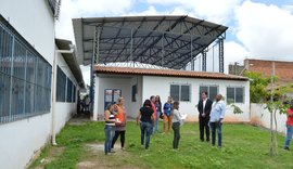 Defensoria vistoria escolas públicas no Pinheiro e monitora transferência de 815 crianças