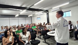 Vigilância Sanitária de Maceió realiza palestra sobre riscos de bebidas alcoólicas clandestinas