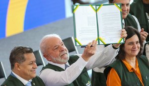 Lula sanciona lei do Mais Médicos