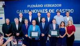 Câmara homenageia Claydson Mourinha e José Neto por contribuições a Maceió
