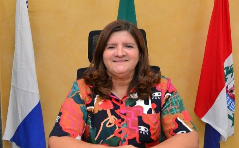 Delmiro: Ziane Costa inicia governo com jeito próprio de administrar