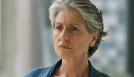 Colegas armam contra-ataque e isolam atriz Cássia Kis nos bastidores da TV Globo