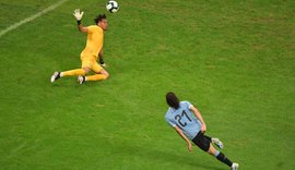 Uruguai tem três gols anulados e é eliminado para Peru nos pênaltis