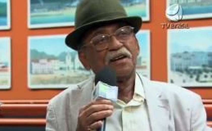 Sambista Wilson das Neves morre aos 81 anos no Rio