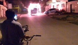 Secretaria de Segurança diz que Deic vai investigar incêndio em ônibus na capital