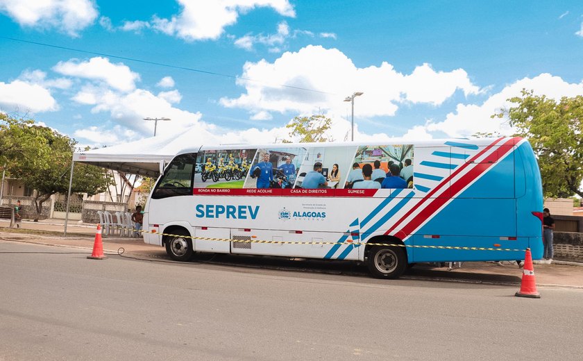 Ônibus itinerante da Seprev leva serviços gratuitos a Arapiraca