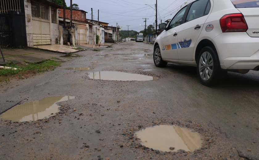 Moradores dos Flexais sofrem com obras no bairro
