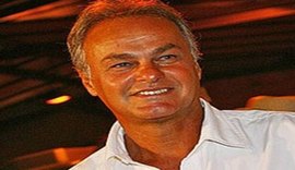 Kadu Moliterno passa mal e desfalca novela da Record