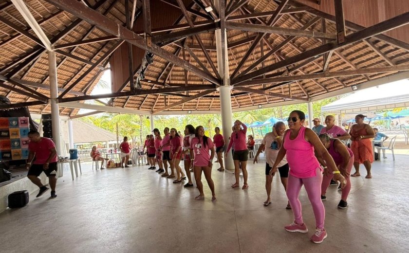 Projeto 'eMulti em Movimento' promove dia de lazer com usuárias no Sesc Guaxuma