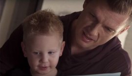 Novo clipe dos Backstreet Boys mostra os filhos e esposas dos integrantes