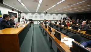 Conselho de Ética da Câmara instaura processo contra Eduardo Bolsonaro