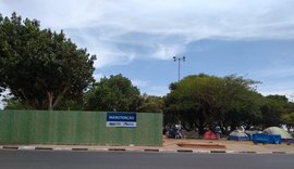 Prefeitura fecha praça onde vivem centenas de venezuelanos na capital de Roraima