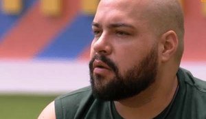 Tiago quebra regra, irrita Boninho e ele recebe bronca da produção: “Babaquice”