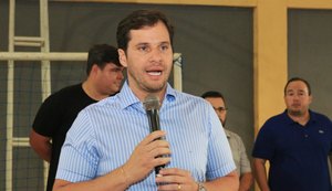 Prefeito Cacau anuncia auxílio de até R$ 5 mil para empreendedores formais e informais
