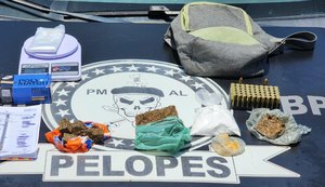 PM efetua prisões por tráfico de drogas e cumprimento de mandado