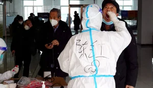 Bloqueios contra Covid-19 na China são ameaça crescente à economia global