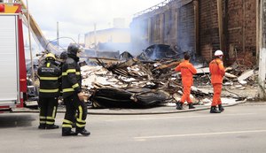 Defesa Civil realiza nova vistoria nas residências afetadas por incêndio em madeireira