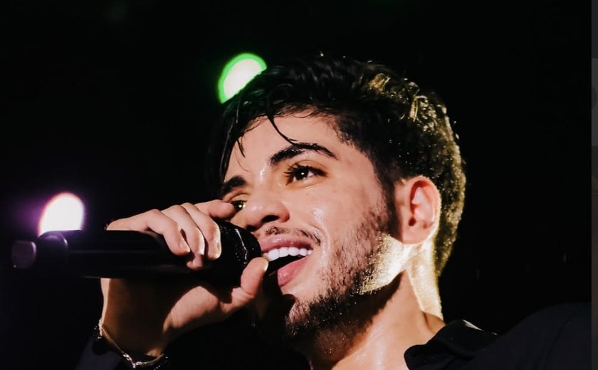 Thiago Freitas encerra São João de Arapiraca com show memorável e declaração de amor a Alagoas