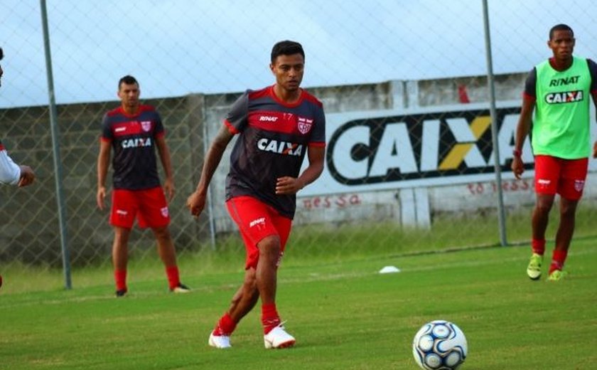 Cleiton Xavier é relacionado e pode fazer estreia pelo CRB contra o Brasil de Pelotas