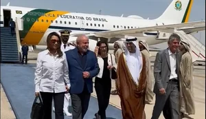 Após viagem à China, Lula chega aos Emirados Árabes