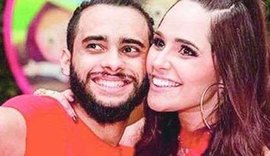 Marido de Perlla pede divórcio após afirmar que levou golpe da cantora