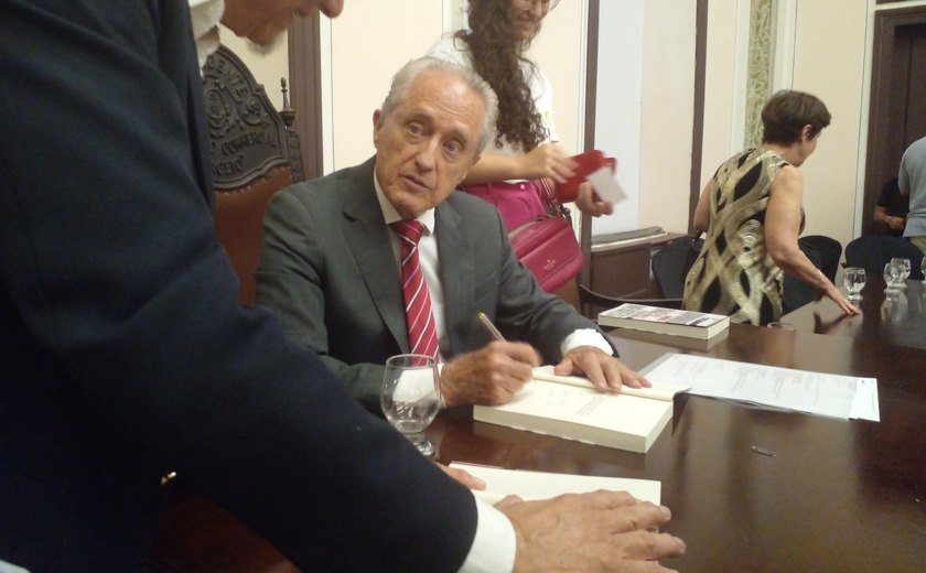 Aldo Arantes lança o livro Domínio das Mentes no Jaraguá