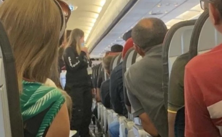 PF prende passageira de avião que partiu de Brasília para Maceió