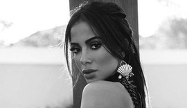 Anitta usa visual sensual para 'badalar' em Los Angeles