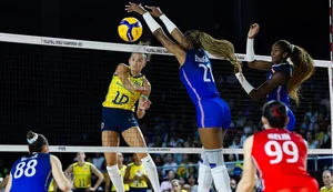 Brasil vence a França de virada em jogo emocionante e lidera o Grupo C do Mundial