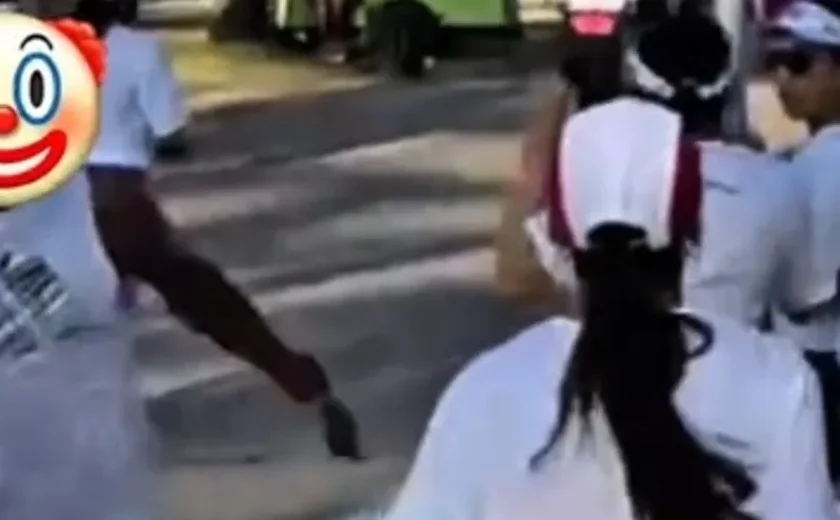 Corredor empurra mulheres durante evento esportivo na orla de Maceió