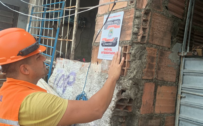Defesa Civil de Maceió retira 130 famílias das áreas de risco