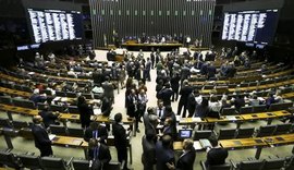 Câmara dos Deputados rejeita denúncia contra Michel Temer