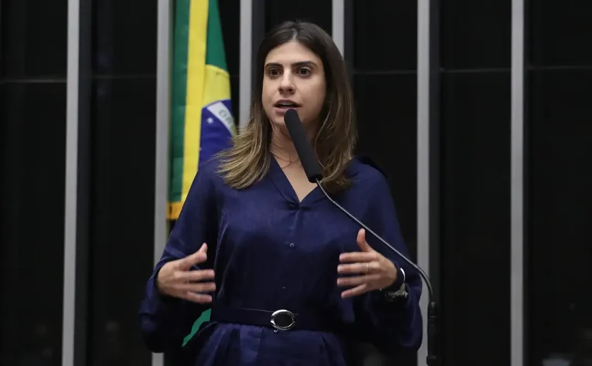 Deputada acusada de agredir Nikolas Ferreira não entra em lista de denunciados
