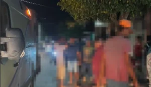 Condutor de moto é arremessado contra árvore após batida com picape
