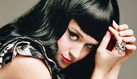 Katy Perry revela que rezou para não ser gay na adolescência