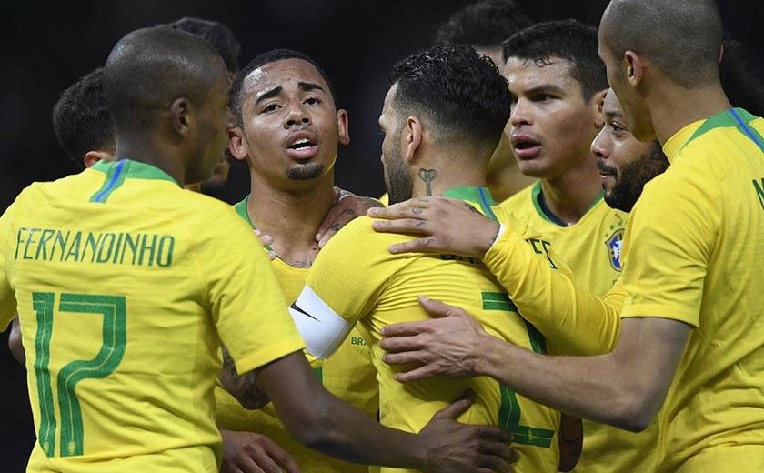 Tite vibra por ver Seleção Brasileira forte mesmo sem Neymar