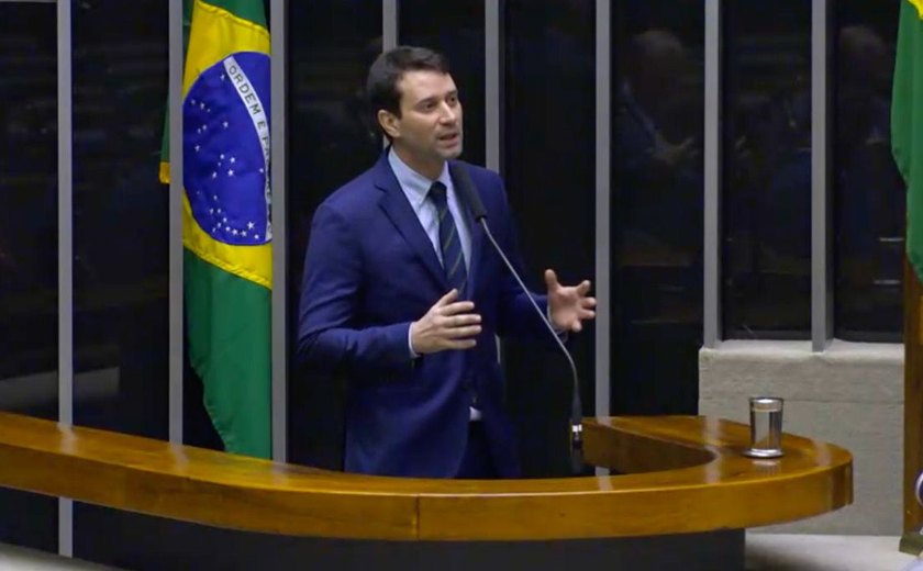 Reforma 'precisa ter a contribuição de todos os setores da sociedade', afirma deputado Daniel Barbosa
