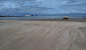 Em 3 dias, prefeitura recolhe mais de mil toneladas de lixo na foz do Riacho Salgadinho