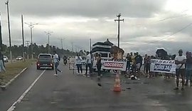 Moradores do Pontal da Barra reivindicam revitalização da orla do bairro