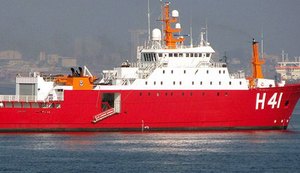 Brasil envia navio polar para ajudar nas buscas por avião chileno
