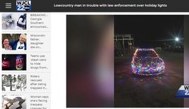 Nos EUA, polícia multa homem por carro coberto por lâmpadas de Natal