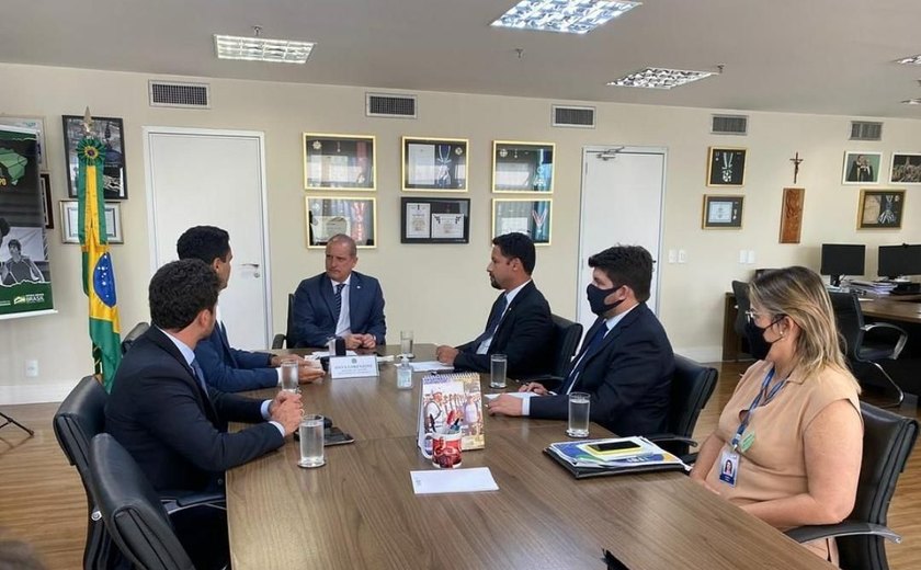JHC se reúne com ministro Onyx Lorenzoni e anuncia projeto Brasil em Campo