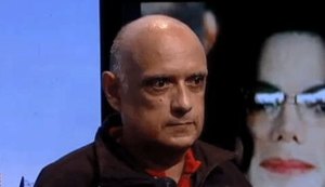 Morre, aos 48 anos, jornalista que dizia que Michael Jackson estaria vivo