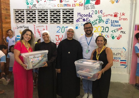 Projeto leva leitura para crianças e adolescentes em Maceió