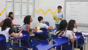 Rede pública em Alagoas discute retomada de aulas