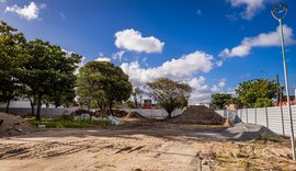 Serviços de revitalização na Praça da Faculdade são iniciados no Prado