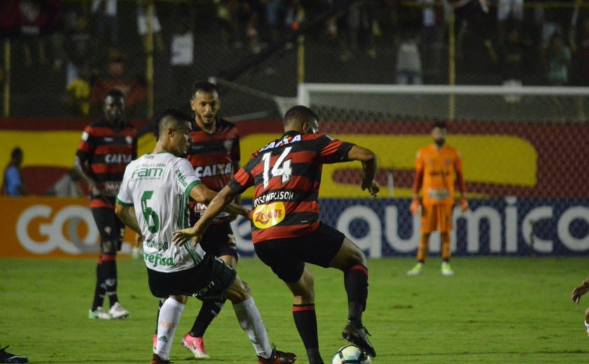 Palmeiras cai diante do Vitória, pior mandante do Brasileiro