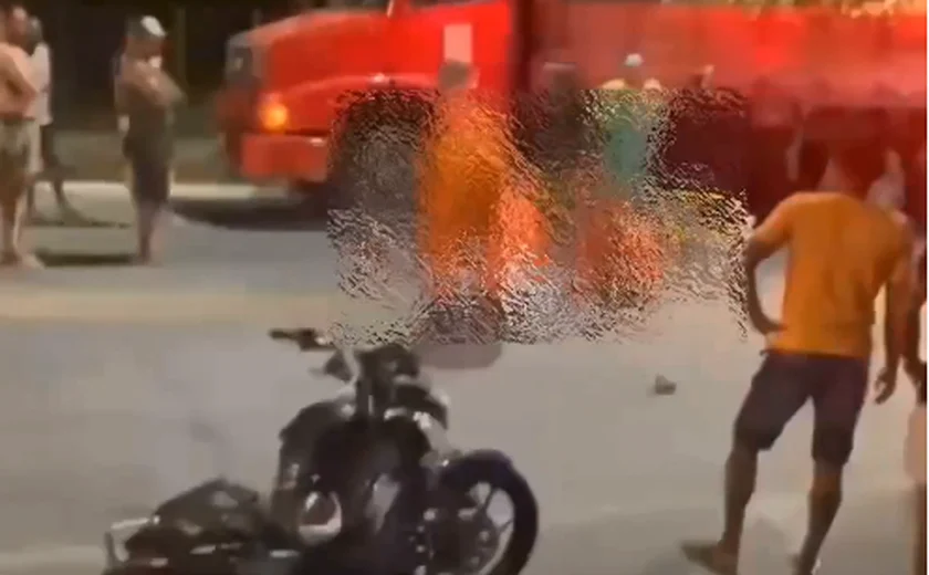 Colisão entre moto e caminhão deixa motociclista morto na Avenida Rotary, em Maceió